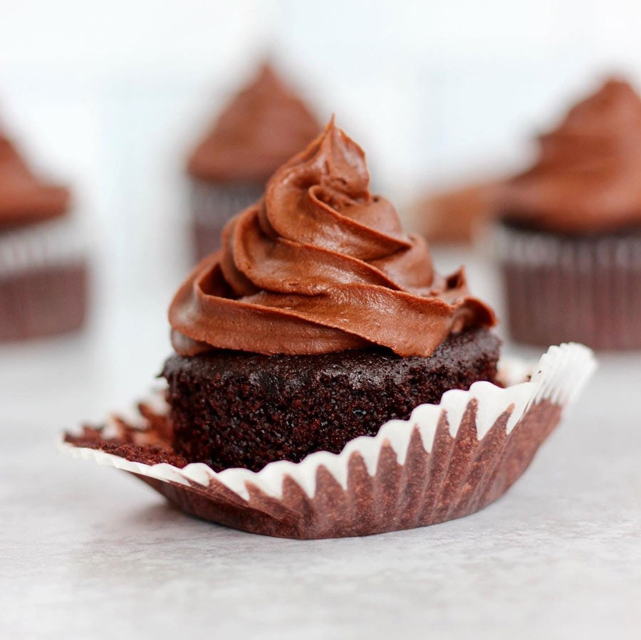 Easy One-Bowl Chocolate Cupcakes